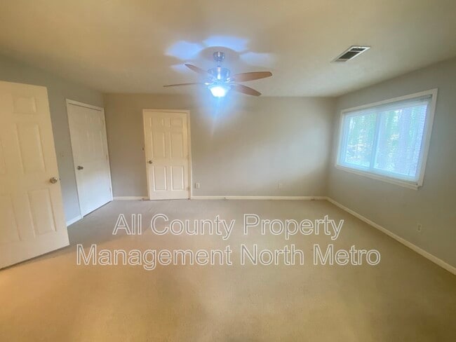 Building Photo - 787 Faye Dr NW