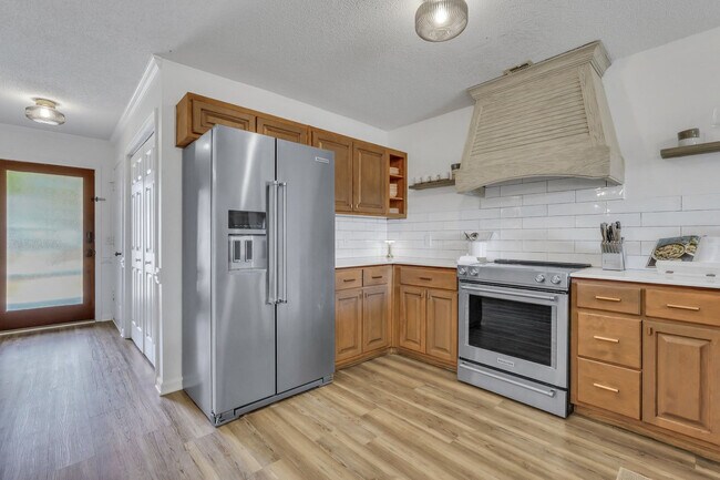 Building Photo - 142 West Tisbury Lane