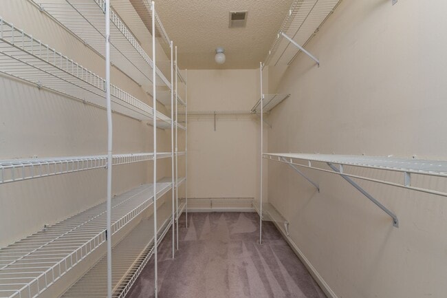 Building Photo - Looking for your dream home in a peaceful ...