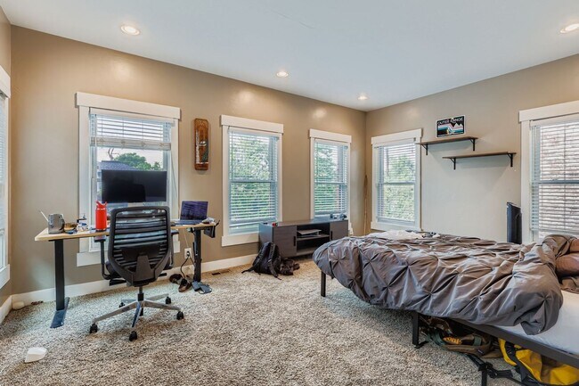 Building Photo - Great Home in Curtis Park, Just blocks to ...