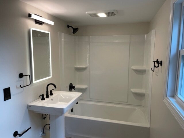 Building Photo - 815 South Ave