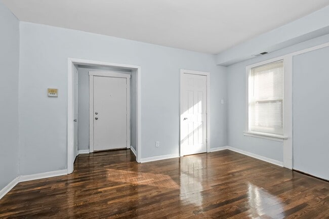 Interior Photo - 6100 Eberhart