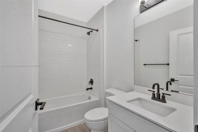Building Photo - 301 Silver Sands Ln