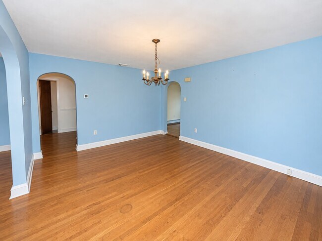Building Photo - 6797 Lawnton St
