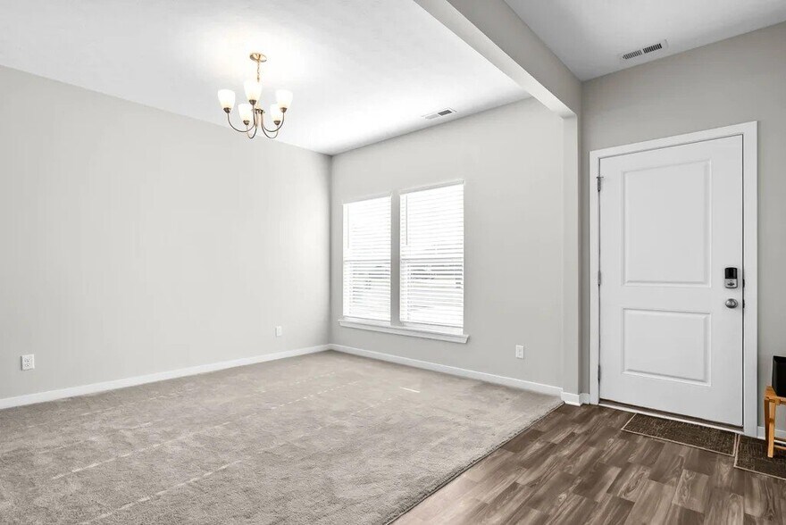 Building Photo - 367 Birchwood Dr