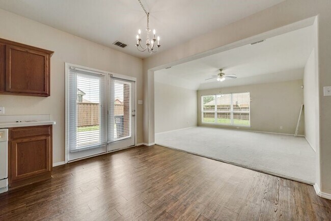 Building Photo - 105 Shadybrook Dr