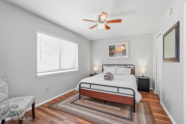 Building Photo - 3419 Islander Way