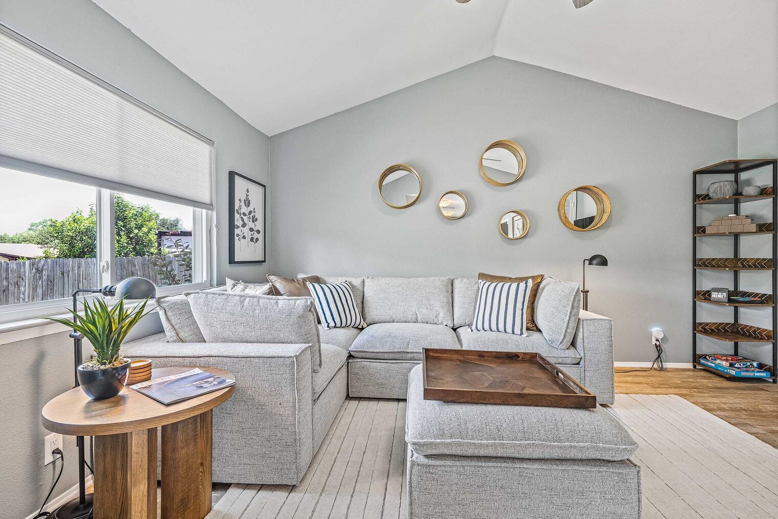 Building Photo - 5909 Cherry Loop