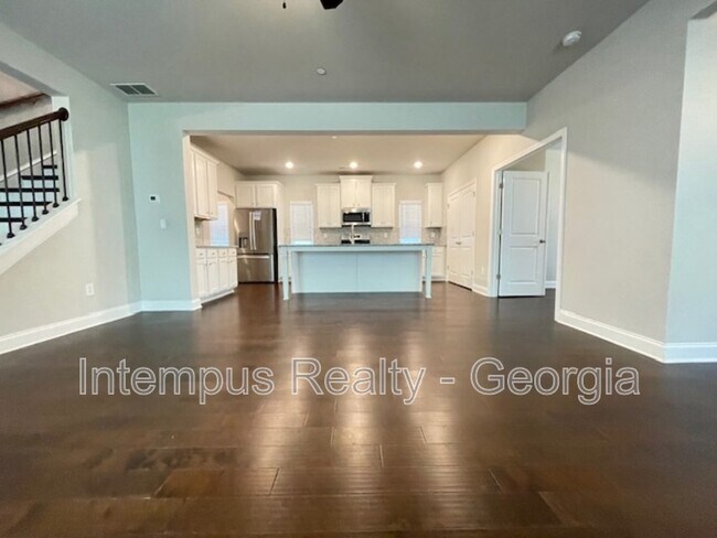 Building Photo - 970 Shelnutt Dr