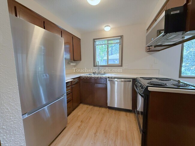 Building Photo - 120 SE 176th Pl