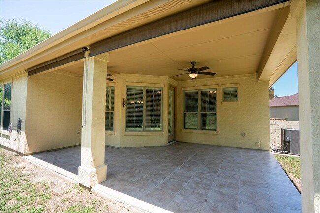 Building Photo - 210 Rivulet Ln