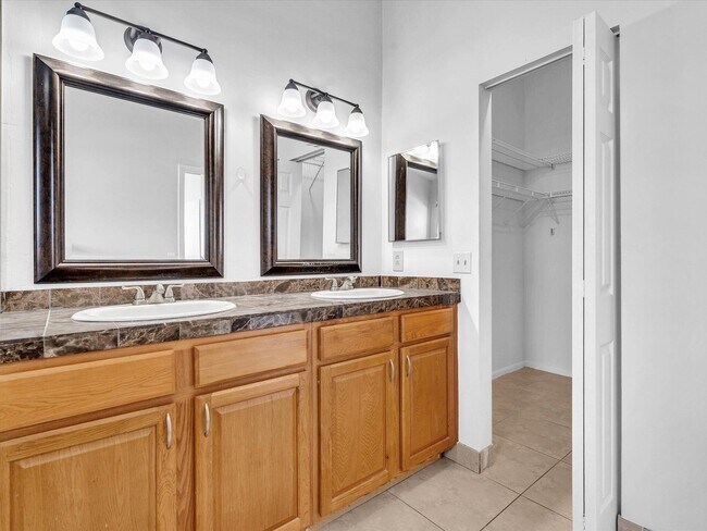 Building Photo - 9095 SW 21st Ct