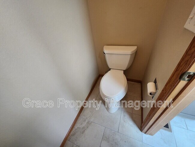 Building Photo - 2329 Alpha Ct