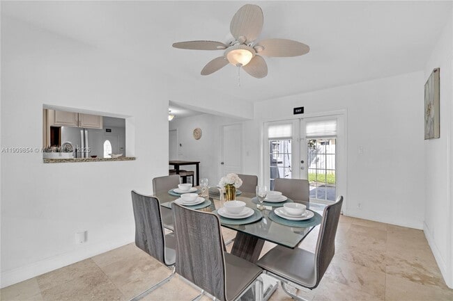 Building Photo - 3338 Taft St