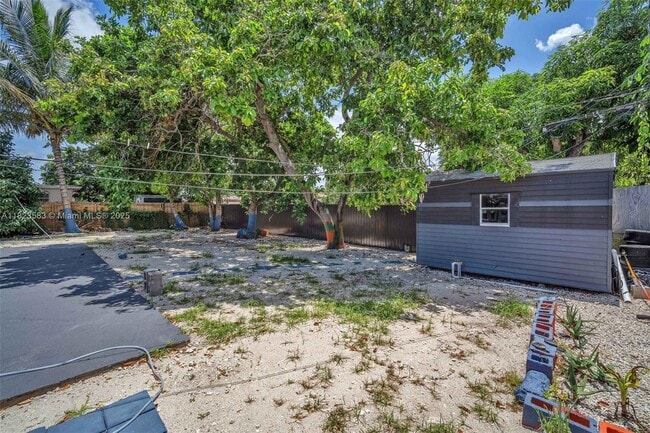 Building Photo - 14600 NW 11th Ct