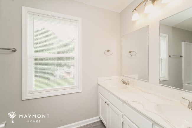 Building Photo - 7209 Canyon Dr