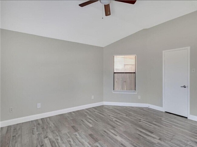 Building Photo - 1614 Doubletree Dr