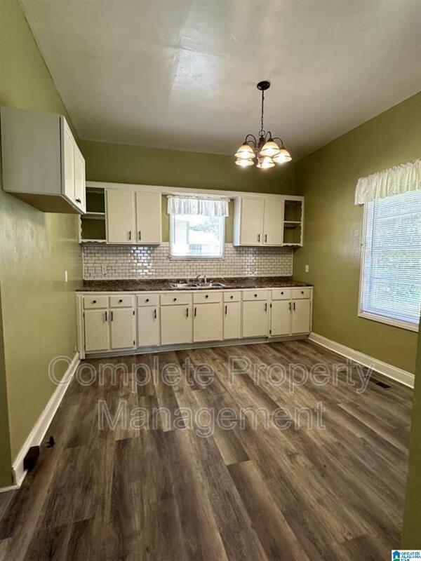 Building Photo - 2133 47th St Ensley