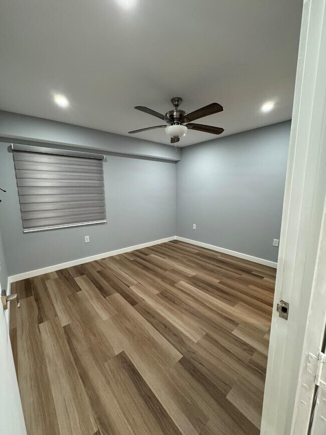 Building Photo - 1500 SW 131st Way