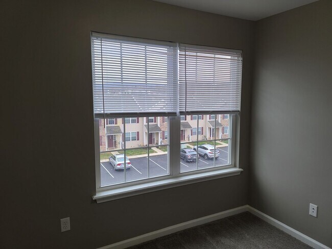 Building Photo - 3 Bedroom Townhome for Rent in Waynesboro