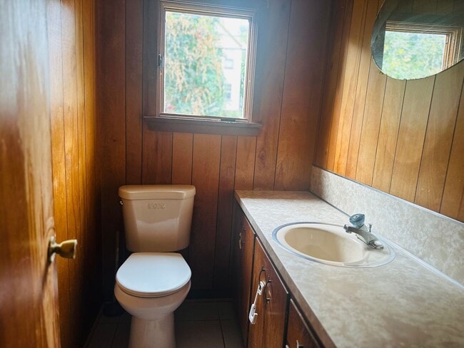 Building Photo - DREAM LOCATION !! LOOKS LIKE PRIVET ROAD !!!