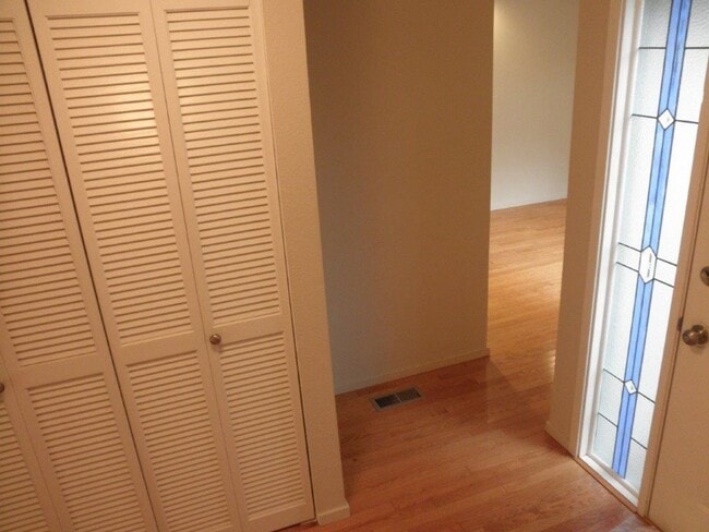 Building Photo - 3BED/3BATH Townhome in Wood Creek Communit...