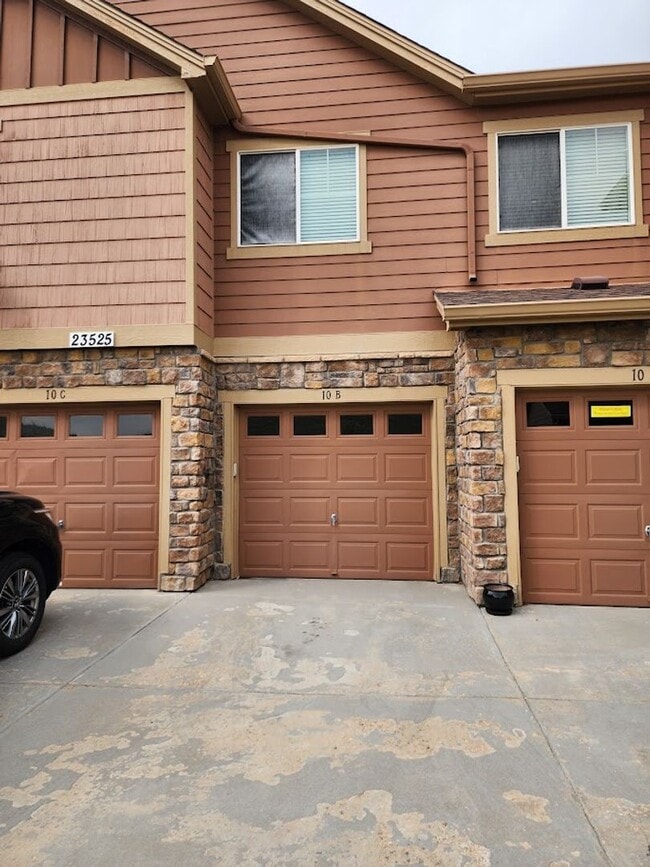 Building Photo - 23525 E Platte Dr