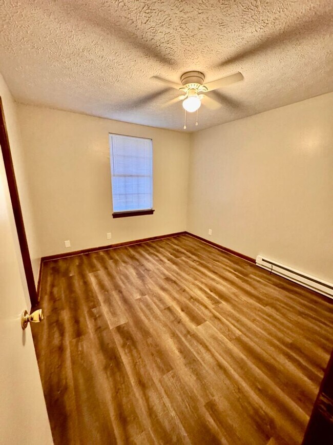 Building Photo - 4648 Forest Ridge Dr