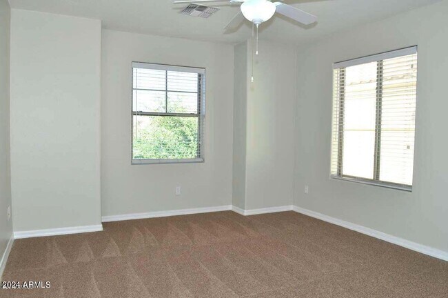 Building Photo - 1431 S Newberry Ln