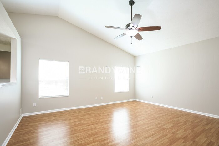 Building Photo - 3236 Weller Dr