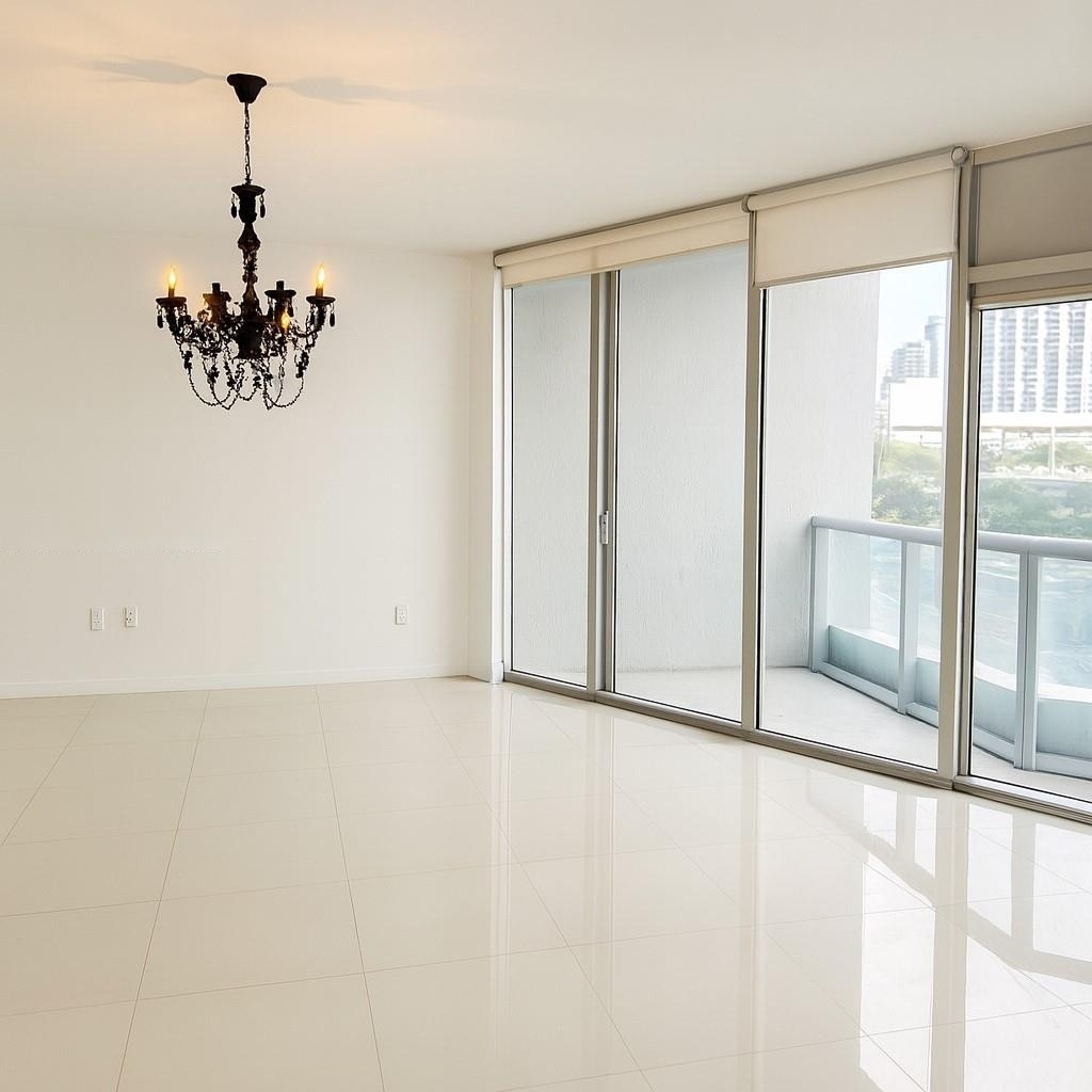Building Photo - 475 Brickell Ave