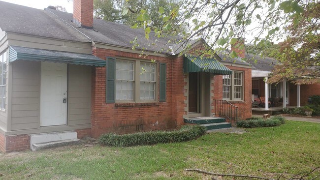 Building Photo - 2726 Windsor Ave
