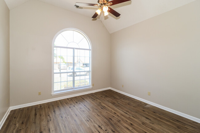 Building Photo - 9811 Morgan Meadows Cove