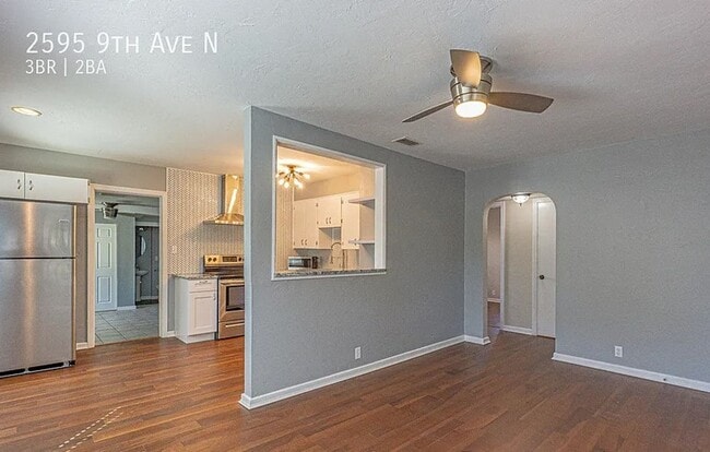 Building Photo - Stunningly Remodeled 3-Bedroom Home on a C...