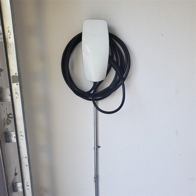 Building Photo - 2009 Admirals Way