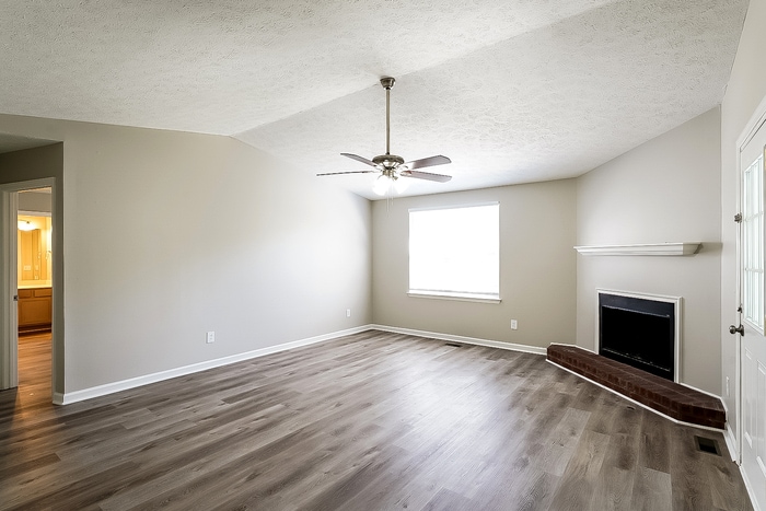 Building Photo - 105 Bradford Cir