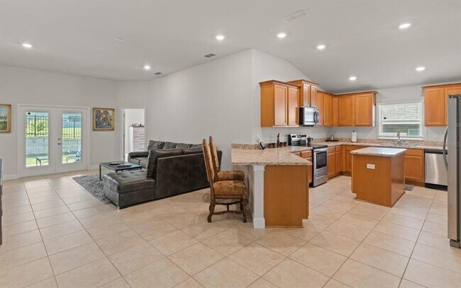 Building Photo - 636 Tanaro Ln