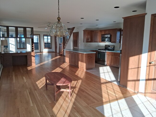 Building Photo - 23 Gunrock Ave