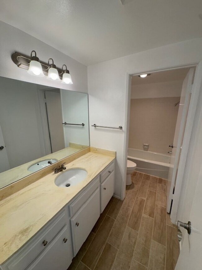 Building Photo - Newly Renovated 4 Bedroom 3 Bath Home with...