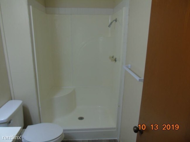 Building Photo - 3 br, 2 bath House - 221 South Bridge