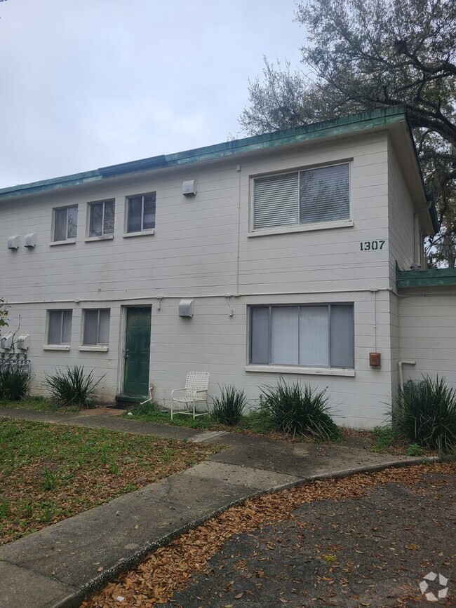 Building Photo - 1307 NW 6th St