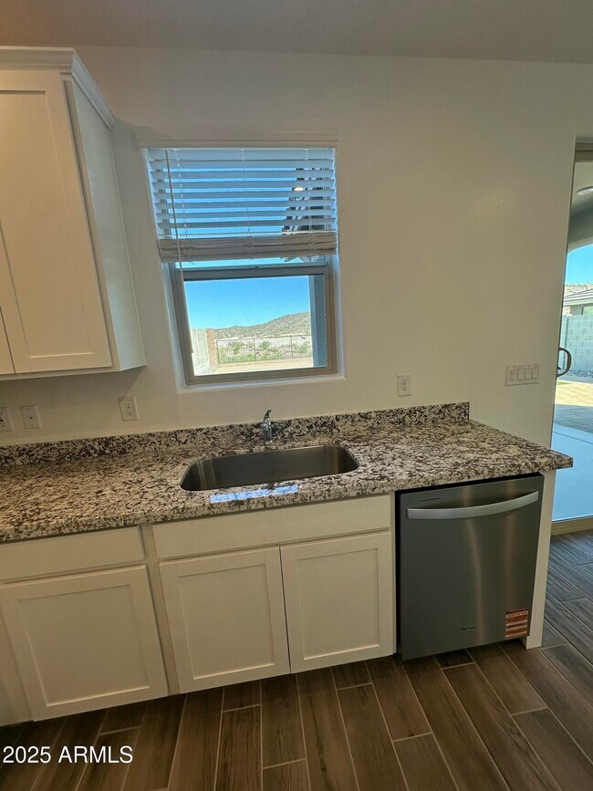 Building Photo - 13330 W Eagle Feather Rd