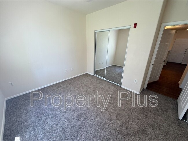 Building Photo - 18416 N Cave Creek Rd