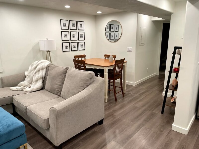 Building Photo - 1221 N 100 E