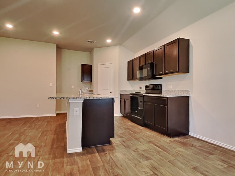 Building Photo - 15117 Siberian Elm Ln