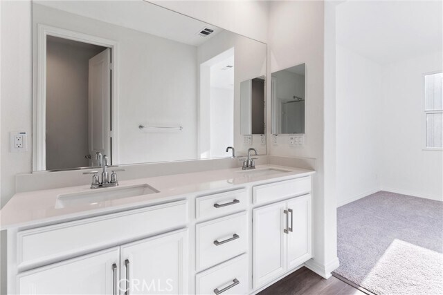 Building Photo - 138 Sawbuck