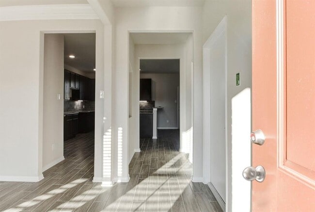 Building Photo - 3022 Bugatti Dr