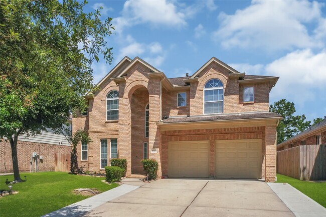 Building Photo - 25525 Oakhurst Forest Dr