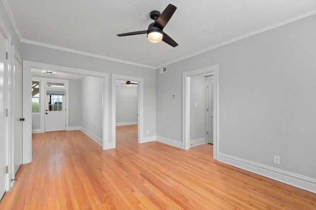 Interior Photo - 6201 Arsenal through 3051 Clifton