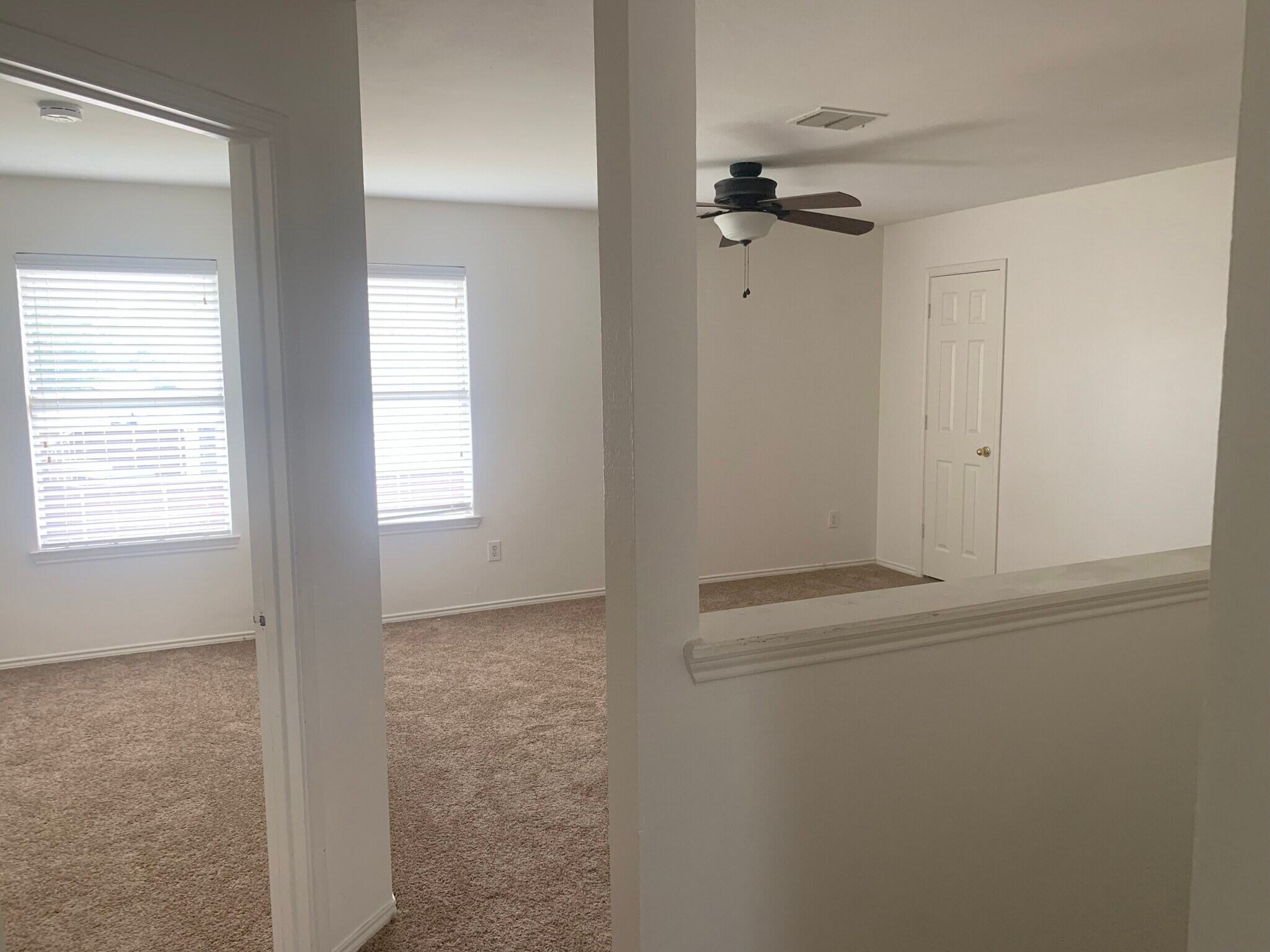 Building Photo - 3204 Paradise Valley Dr